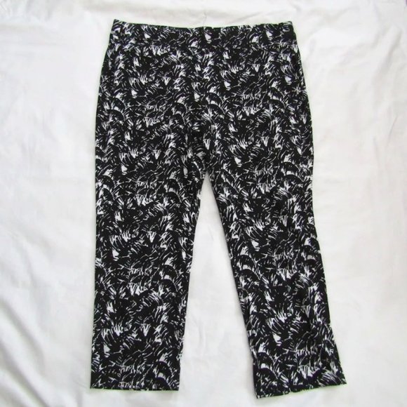Chico's travelers black and white elastic pants 4R - Picture 1 of 6